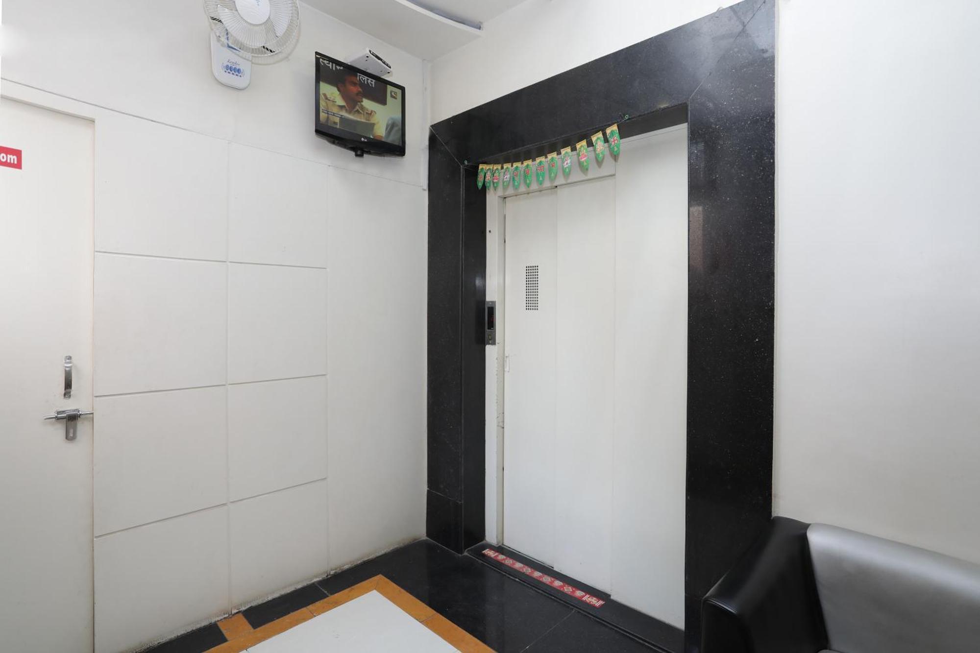 Hotel O Everest Inn Hotel Пюн Екстериор снимка